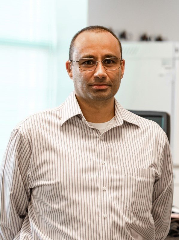 Bioengineering professors Pablo Perez-Pinera and Thomas Gaj who work on CRISPR gene editing technologies