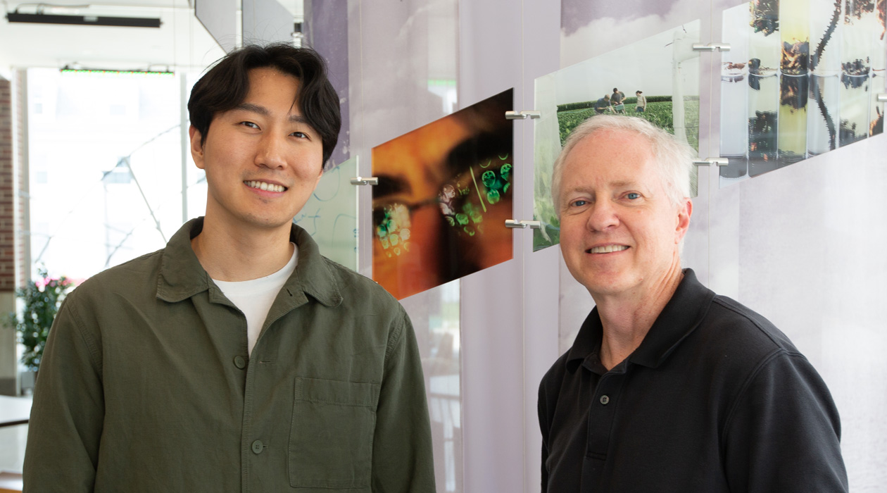 Graduate student in electrical and computer engineering Han Lee (left) and professor of bioengineering and electrical and computer engineering Brian Cunningham (right).<br><em>Photo: Julia Pollack</em>