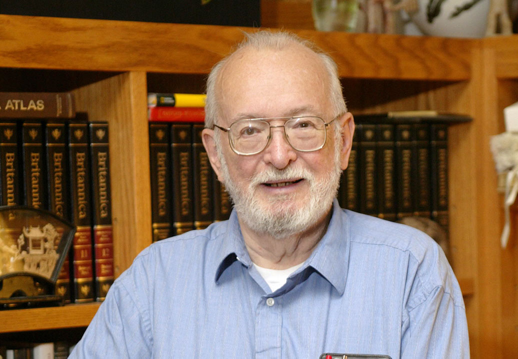 2003 Nobel Prize winner and MRI pioneer Paul Lauterbur was posthumously elected to the Engineering and Science Hall of Fame. 