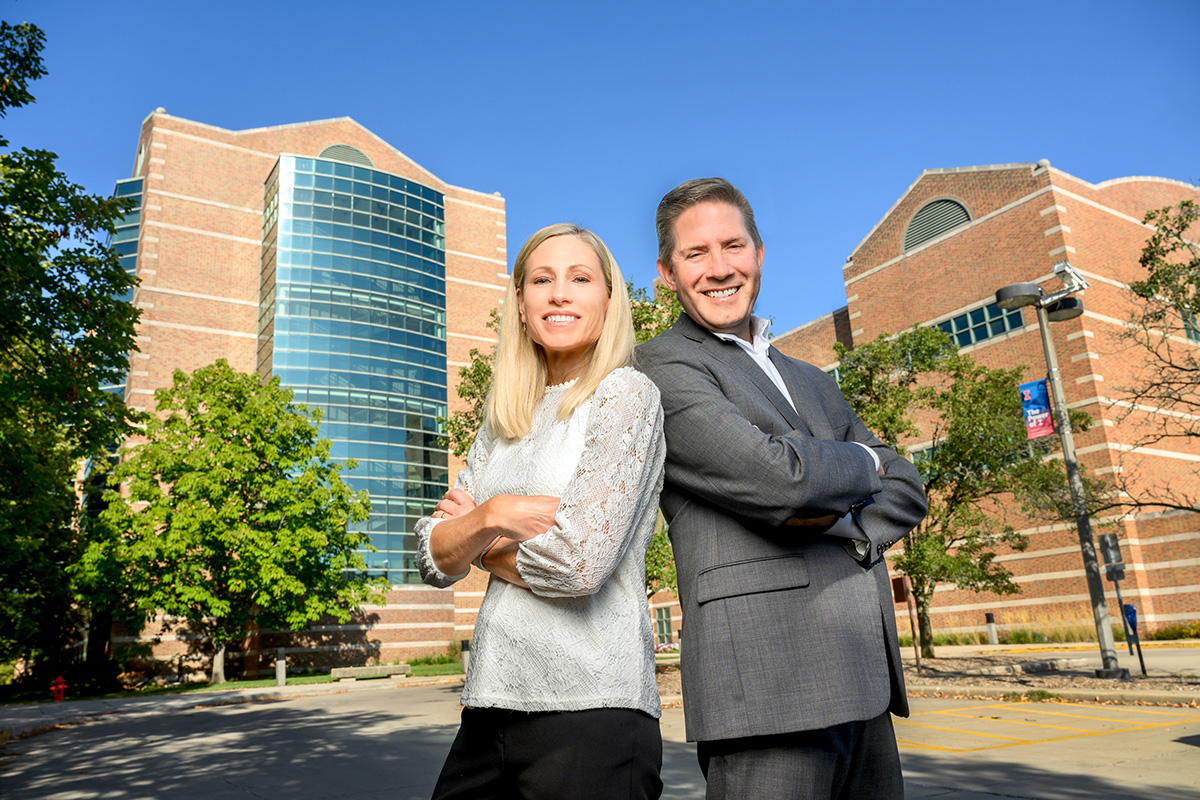 Kinesiology and community health professor Marni Boppart, left, and electrical and computer engineering and bioengineering professor Stephen Boppart house their novel cellular cargo-tracking microscope at the Beckman Institute.&nbsp;