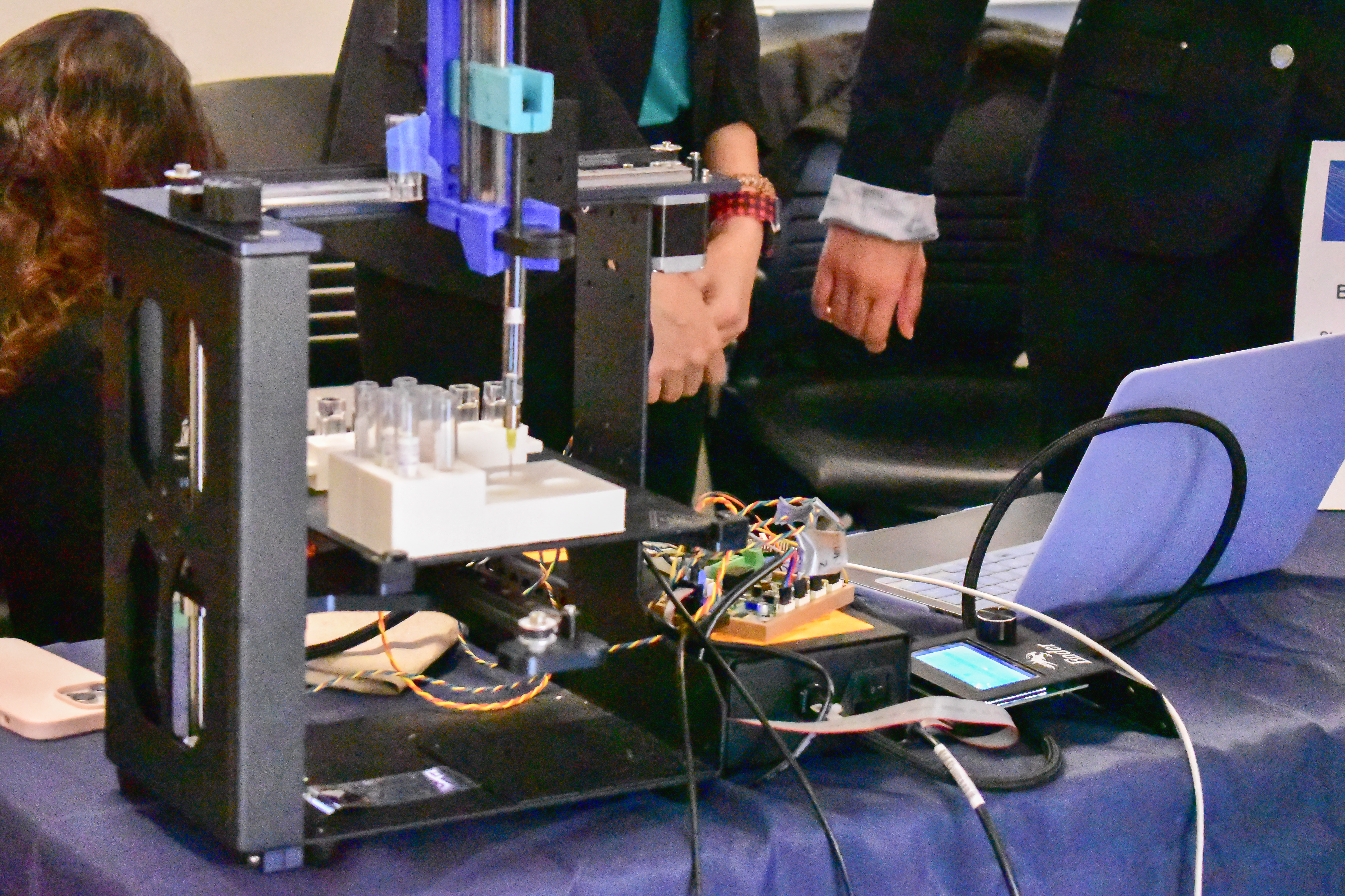 Small Volume Biochemical Analysis | Bioengineering | Illinois