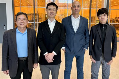 From left to right: Prof. Shuming Nie, Cheng Chen (grad student), Prof. Viktor Gruev, Zhongmin Zhu (grad student)&nbsp;