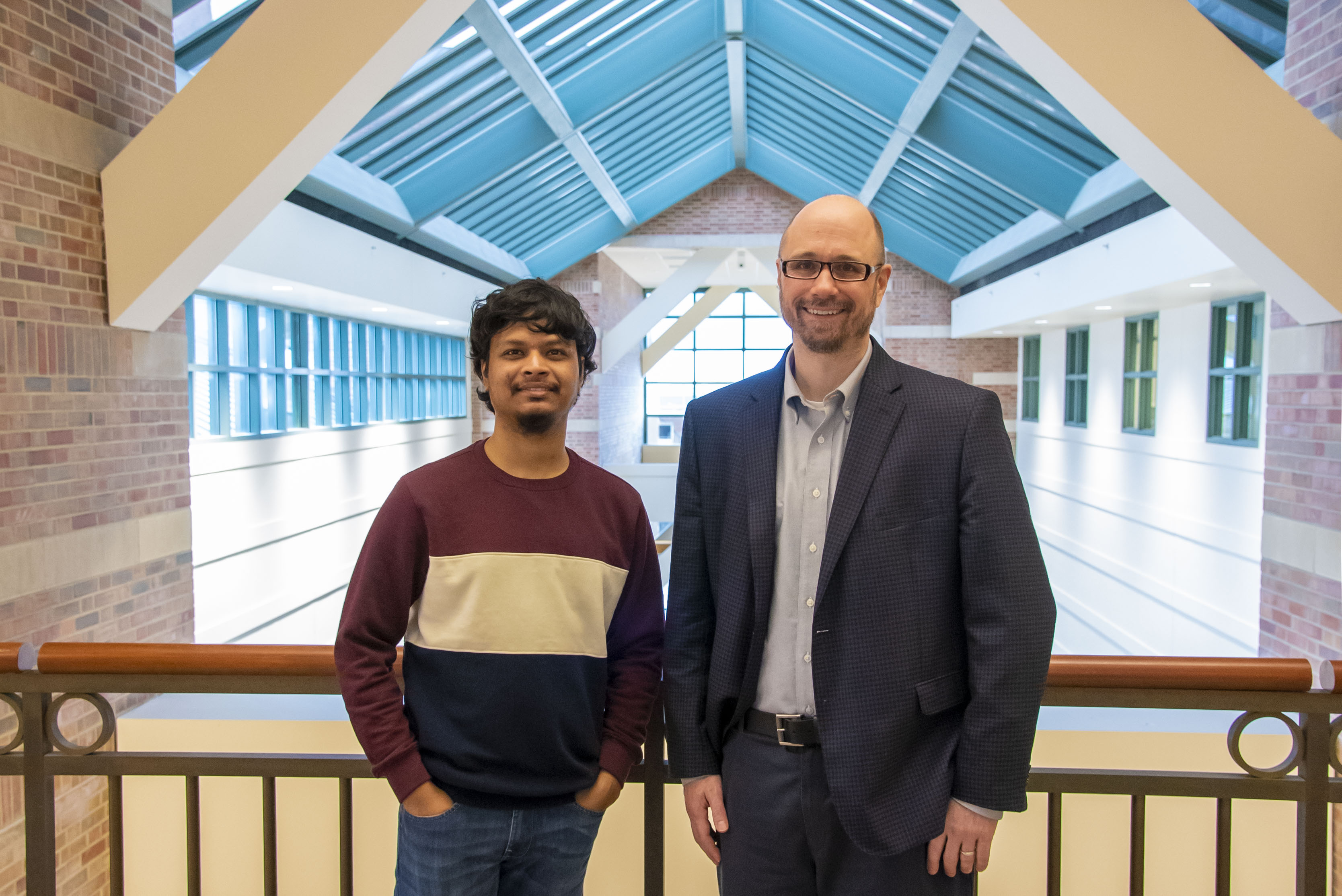 Mark Anastasio (right) and Sourya Sengupta. Credit: Jenna Kurtzweil, Beckman Institute Communications Office.&nbsp;
